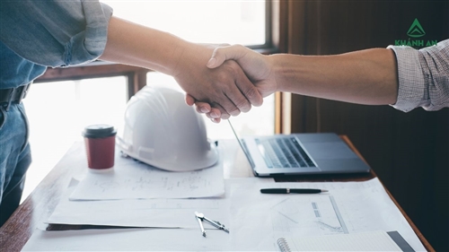Can a Company Leasing Land from an Individual Apply for a Construction Permit in Its Own Name? What Documents Are Required?