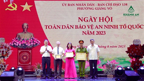 Công an phường Giảng Võ – Hỗ trợ an ninh, bảo vệ cuộc sống bình yên