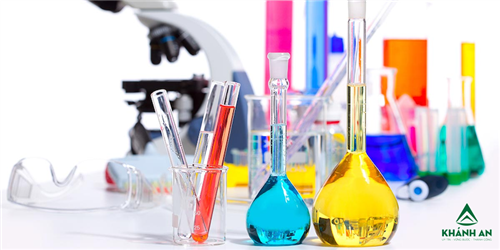 HÓA CHẤT CÓ HẠN SỬ DỤNG TRONG HOẠT ĐỘNG HÓA CHẤT KHÔNG?