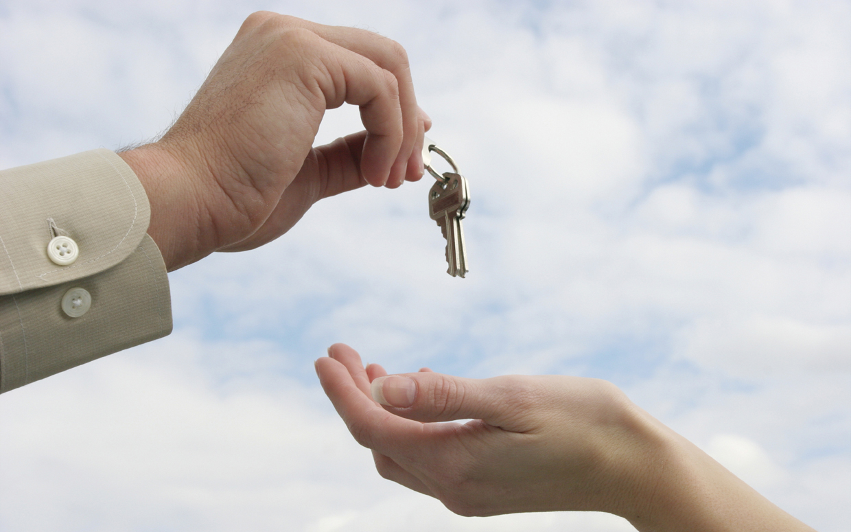 Hợp đồng nhượng quyền thương mại và Hợp đồng chuyển quyền sử dụng đối tượng sở hữu công nghiệp Hợp đồng nhượng quyền thương mại và Hợp đồng chuyển quyền sử dụng đối tượng sở hữu công nghiệp