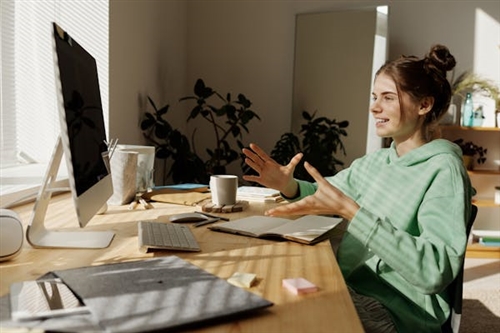 MỞ RỘNG ĐÀO TẠO TRỰC TUYẾN - LỐI ĐI MỚI CHO TRUNG TÂM NGOẠI NGỮ HIỆN ĐẠI