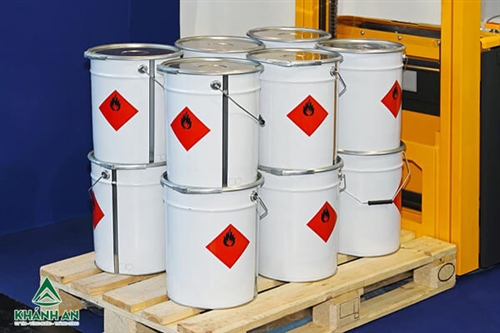 MỘT SỐ YÊU CẦU KHI LÀM VIỆC, TIẾP XÚC VỚI HÓA CHẤT NGUY HIỂM