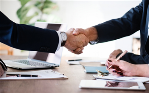 Thanh toán giá trị chuyển nhượng cổ phần, phần vốn góp giữa nhà đầu tư nước ngoài tại Việt Nam